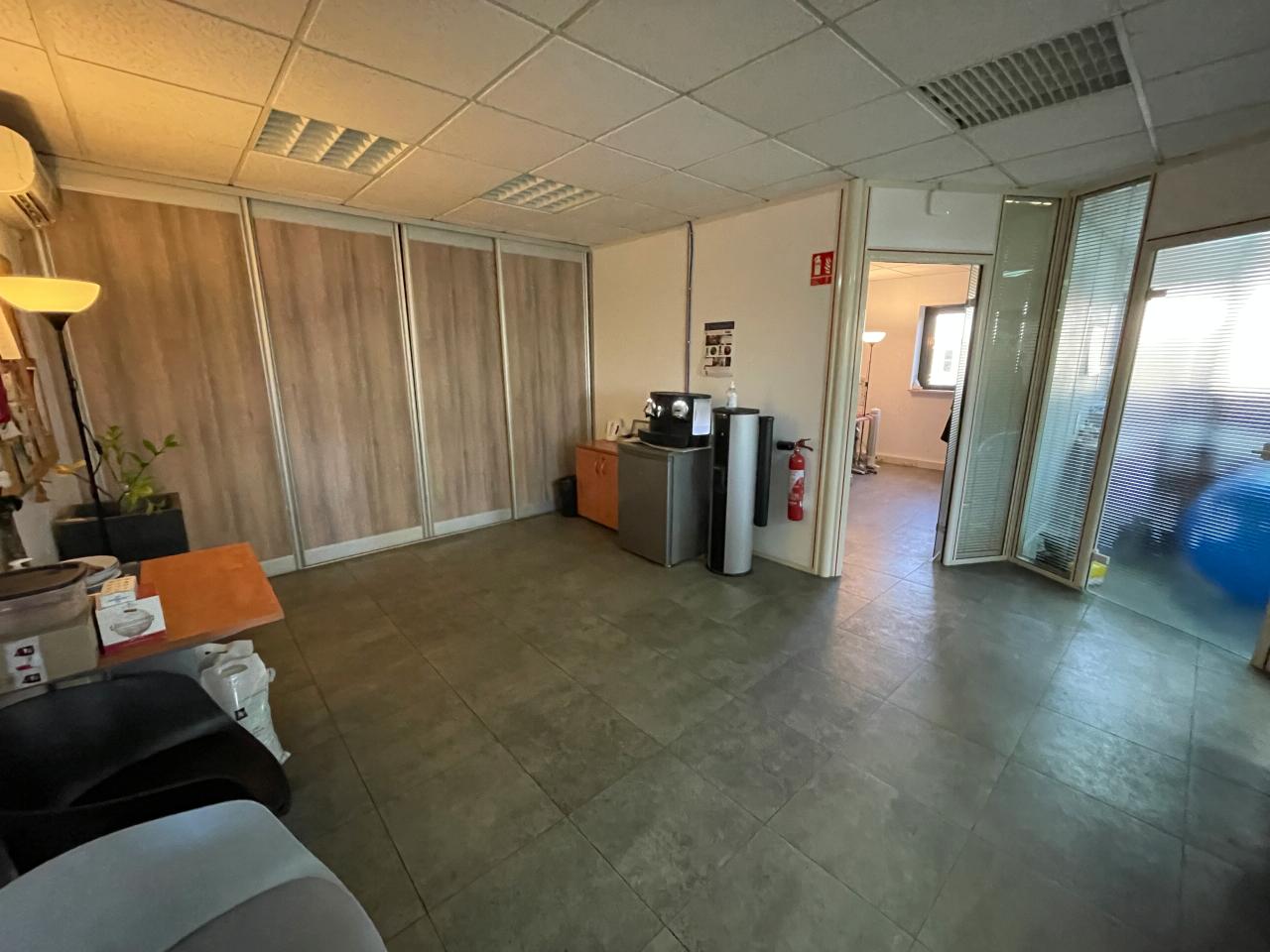 Local d'activité Genas 2000m² Location local d'activité Genas Rhône OLACT2529117 3